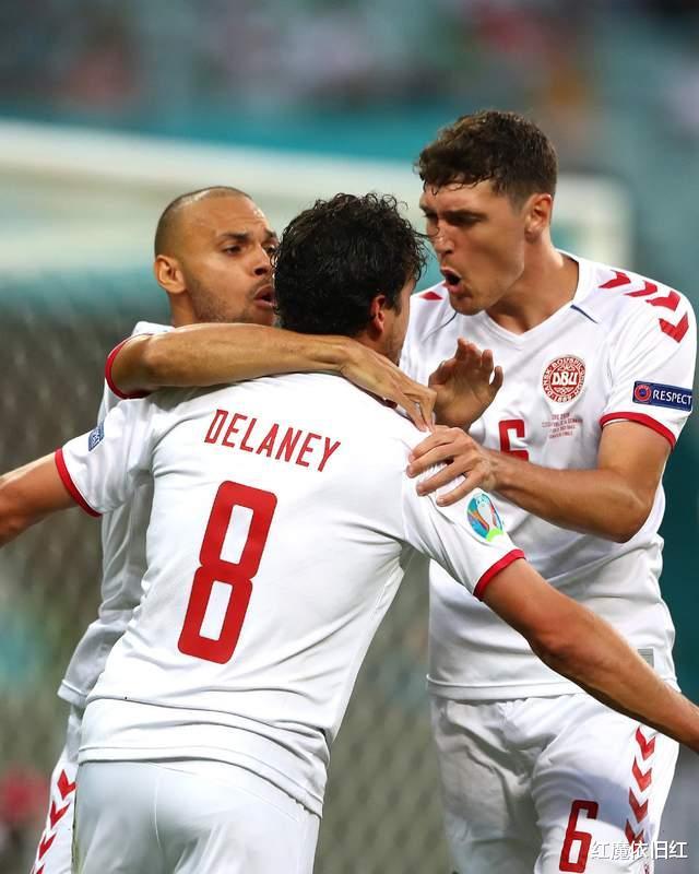 包含切尔西战平拜仁，梅西乌龙送礼意甲的词条