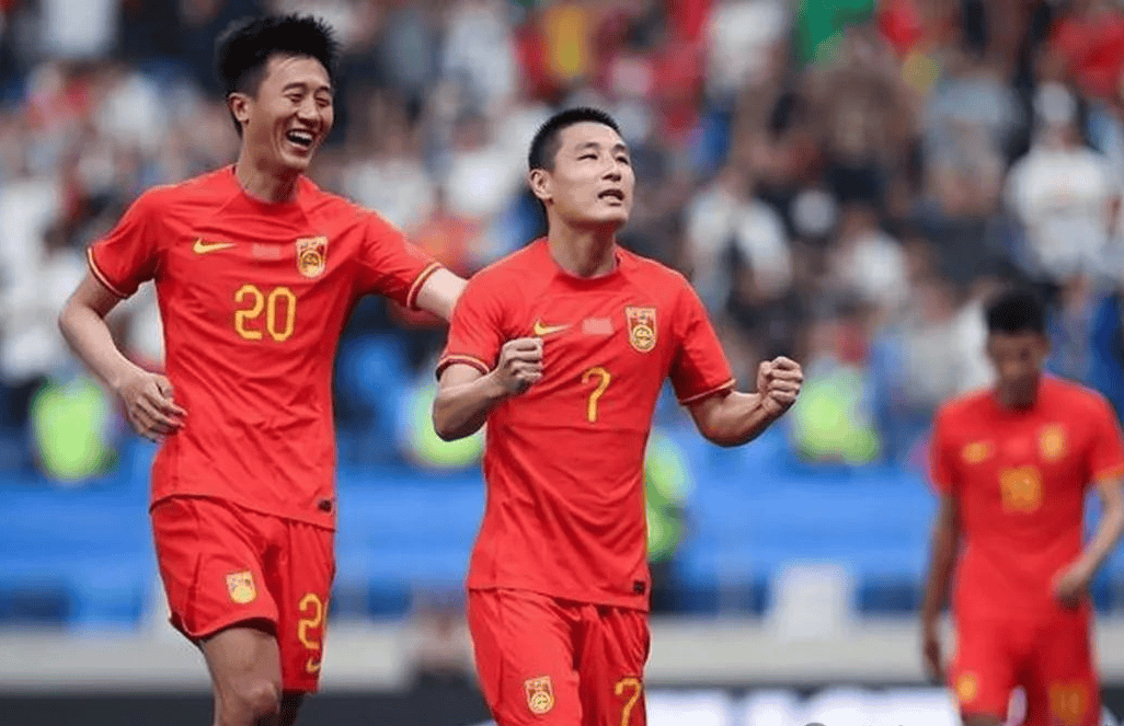 韩国队横扫波兰队，梁靖崑关键制胜的简单介绍